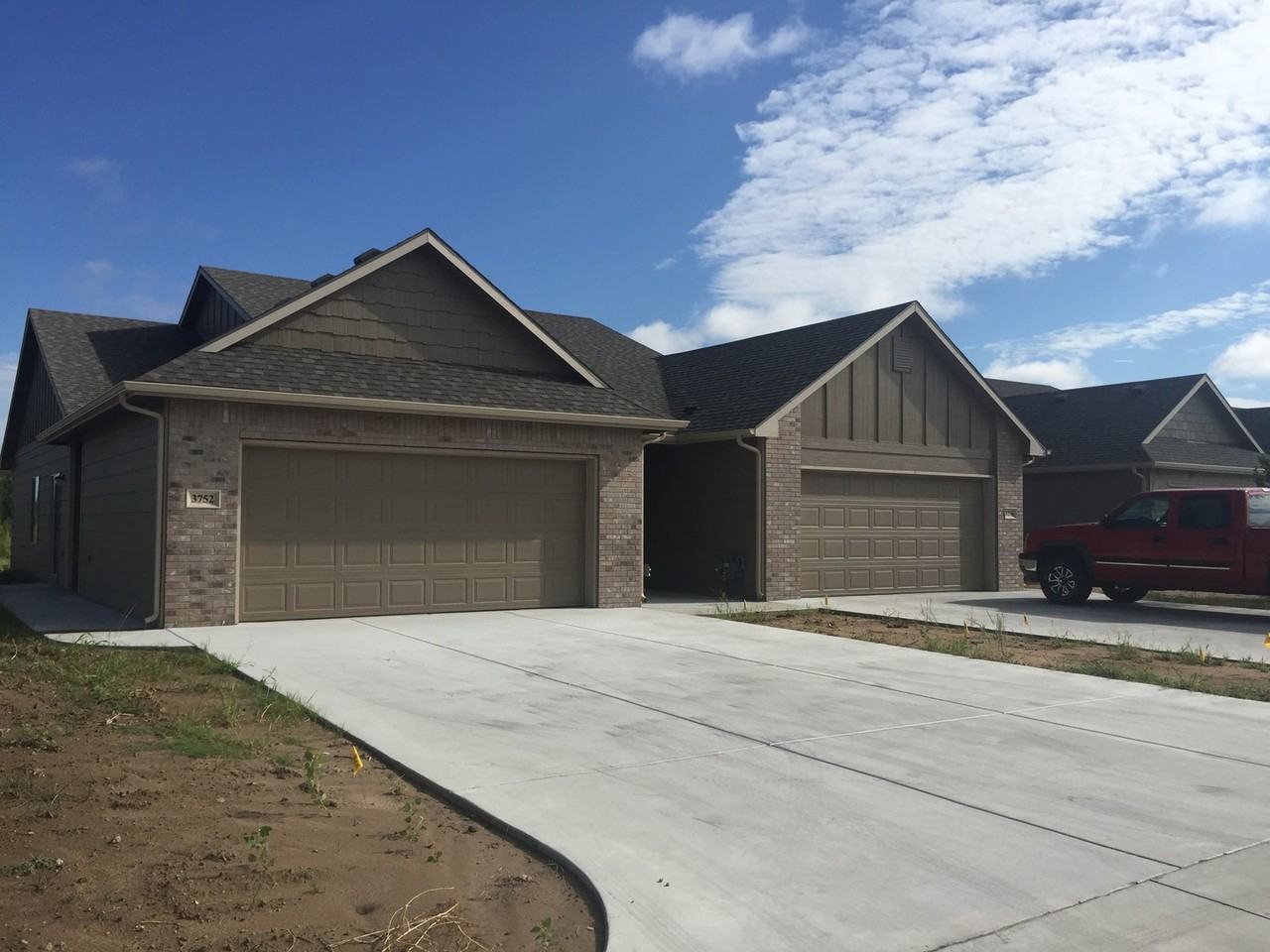 3319 3319 E Aster - Photo 2 of 9