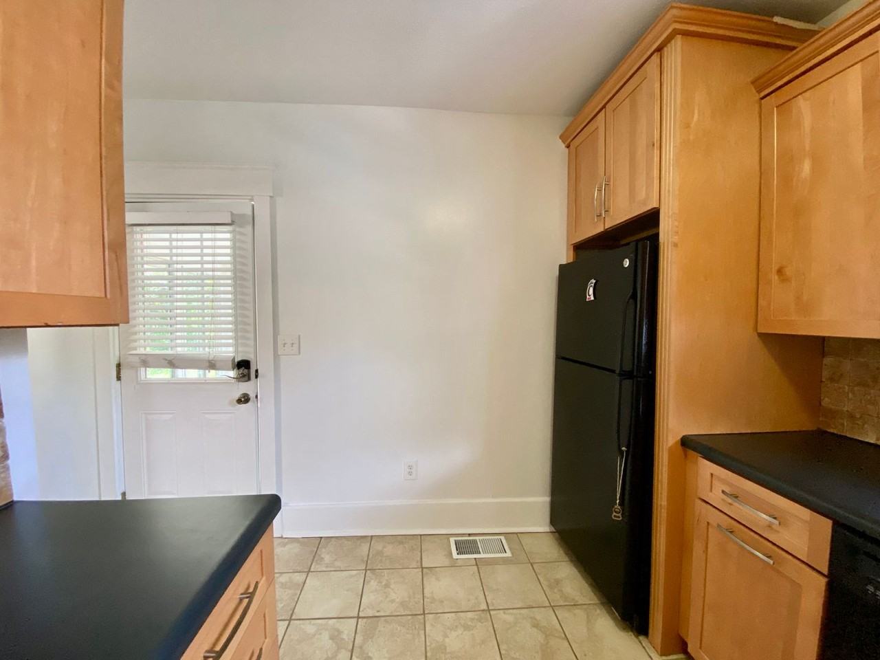 4200 Marburg Ave - Photo 5 of 22