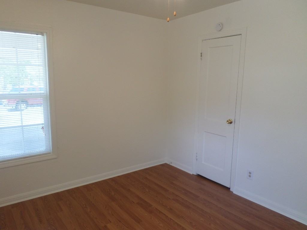 1811 Poage Ave - Photo 7 of 19