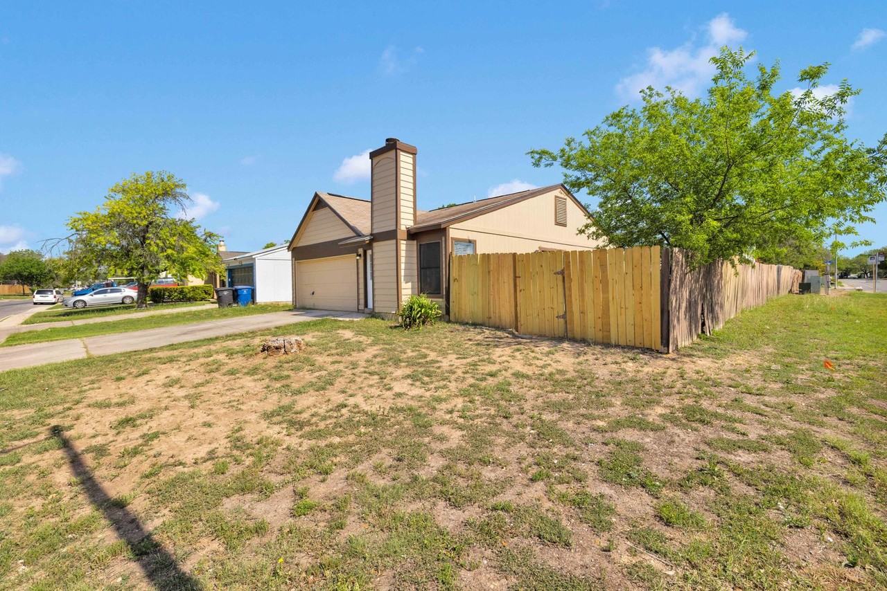 9703 Village Briar - Photo 3 of 18