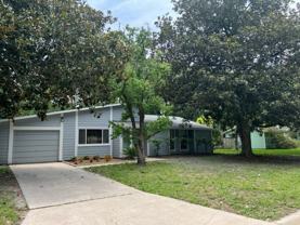 6613 Nw 30th Ter - Photo 1 of 1