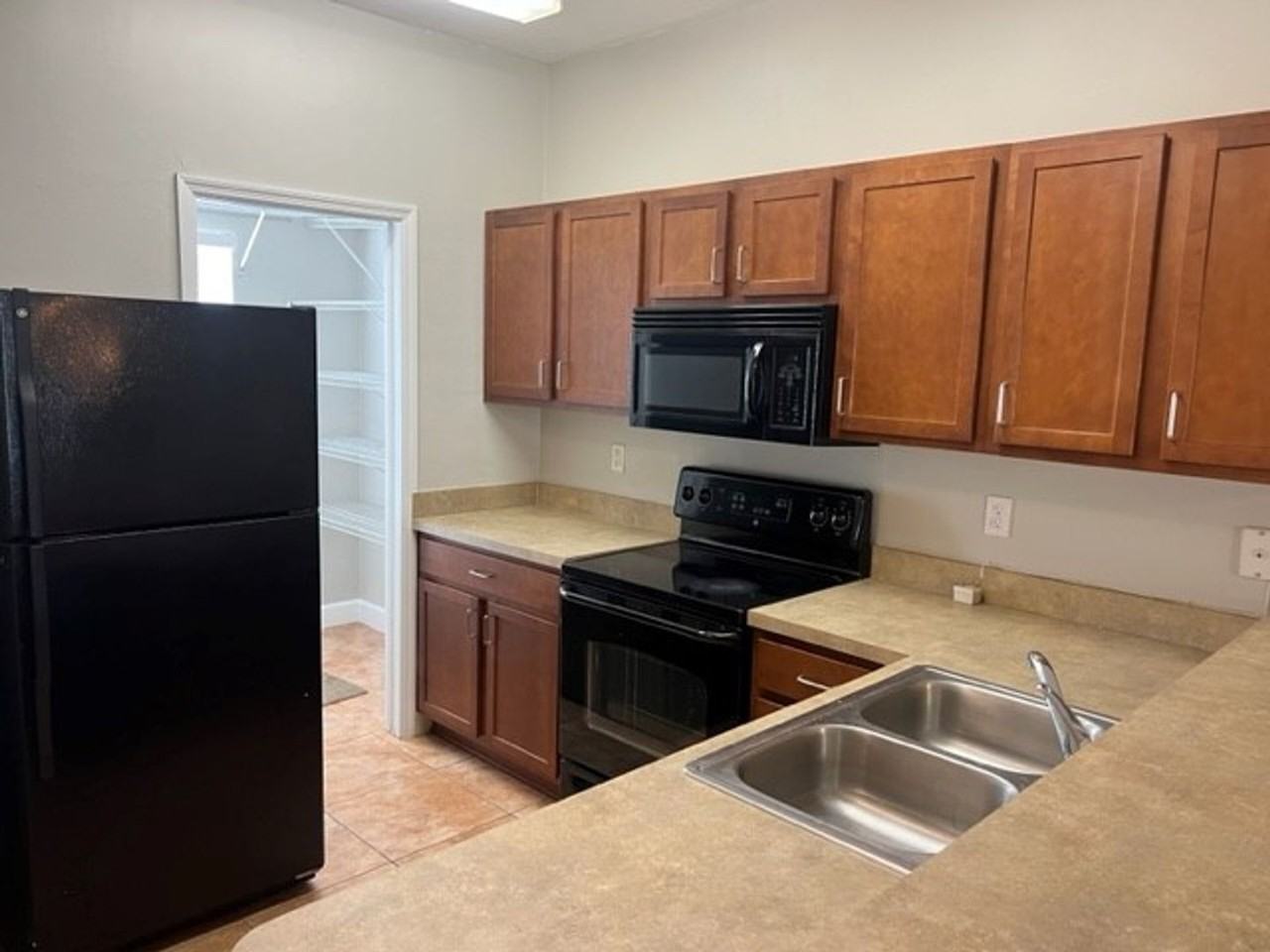 2945 Sw 35th Pl #133 - Photo 2 of 16