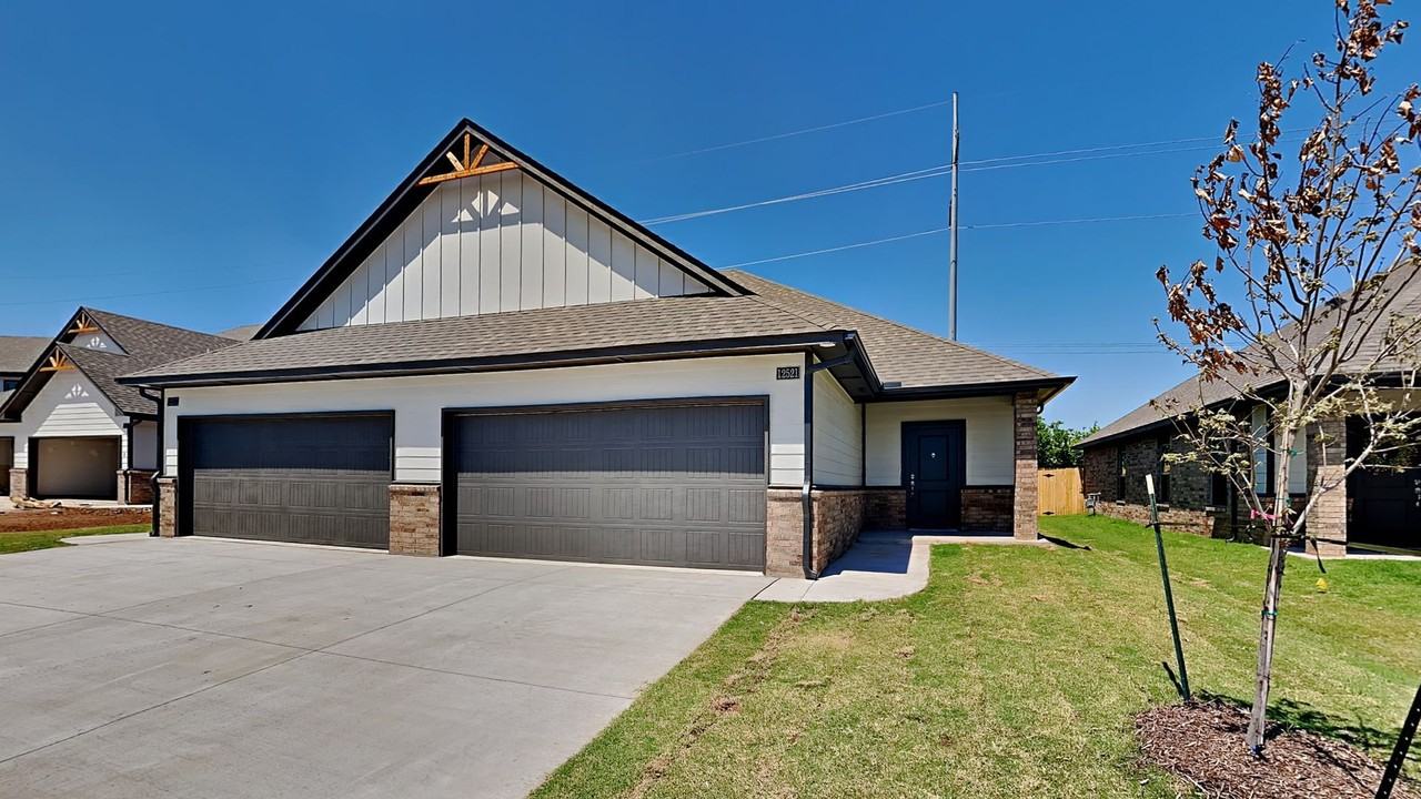 12525 Florence Ln - Photo 2 of 18
