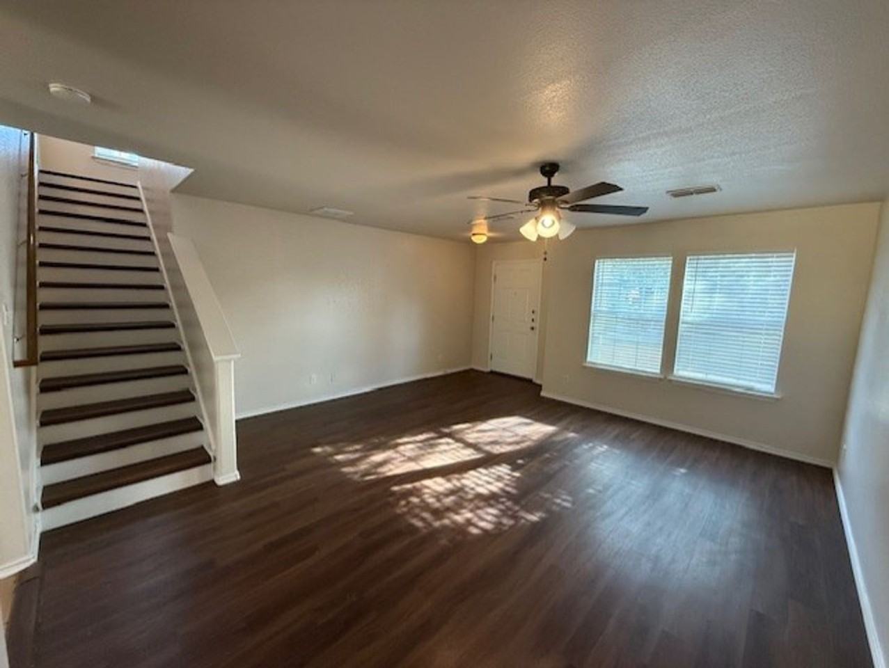 1703 Port Lavaca St - Photo 3 of 33