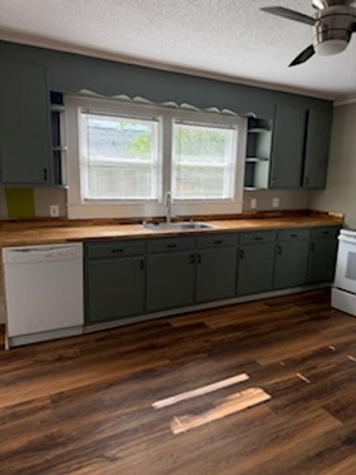 207 E Arlington Ave - Photo 2 of 17