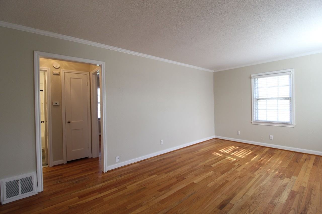 5711 Ash Dr - Photo 2 of 10