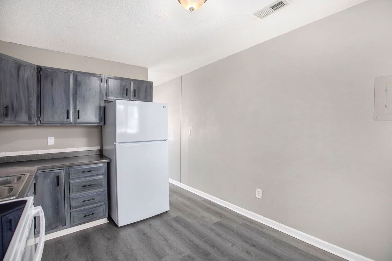 18802 E Blackhawk Trl - Photo 2 of 15