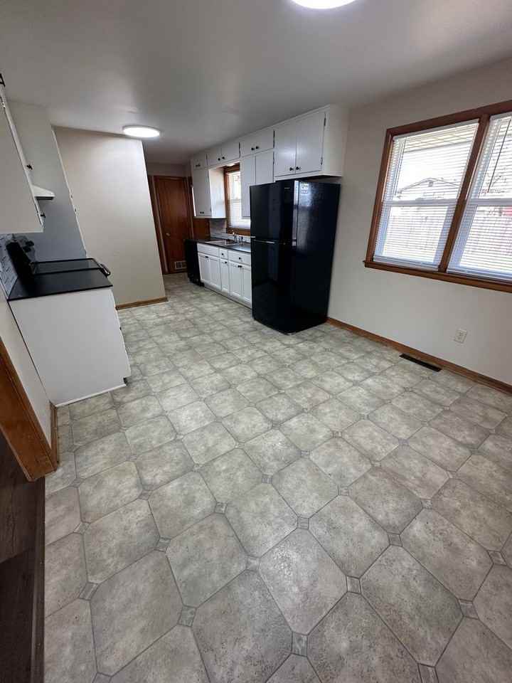 3112 24th St - Photo 3 of 11