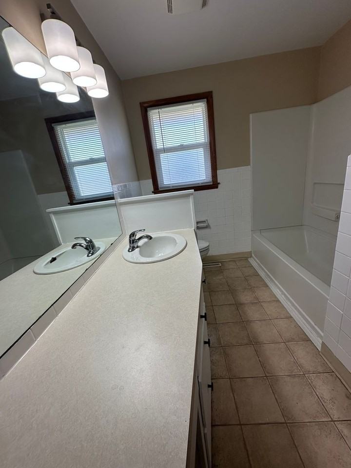 3112 24th St - Photo 7 of 11