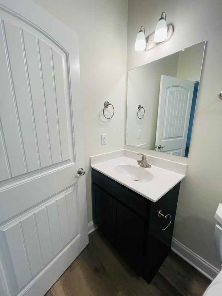 1096 Harvest Ct - Photo 6 of 18