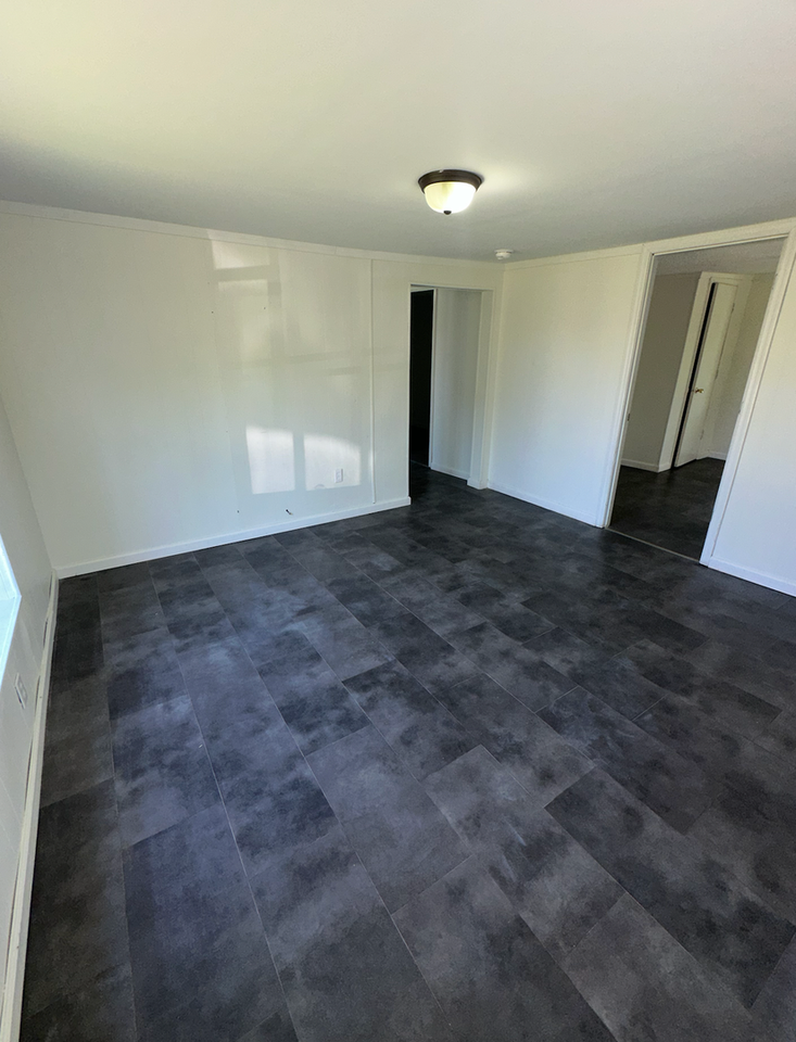 1209 Sw 13 1/2 Ave - Photo 5 of 9