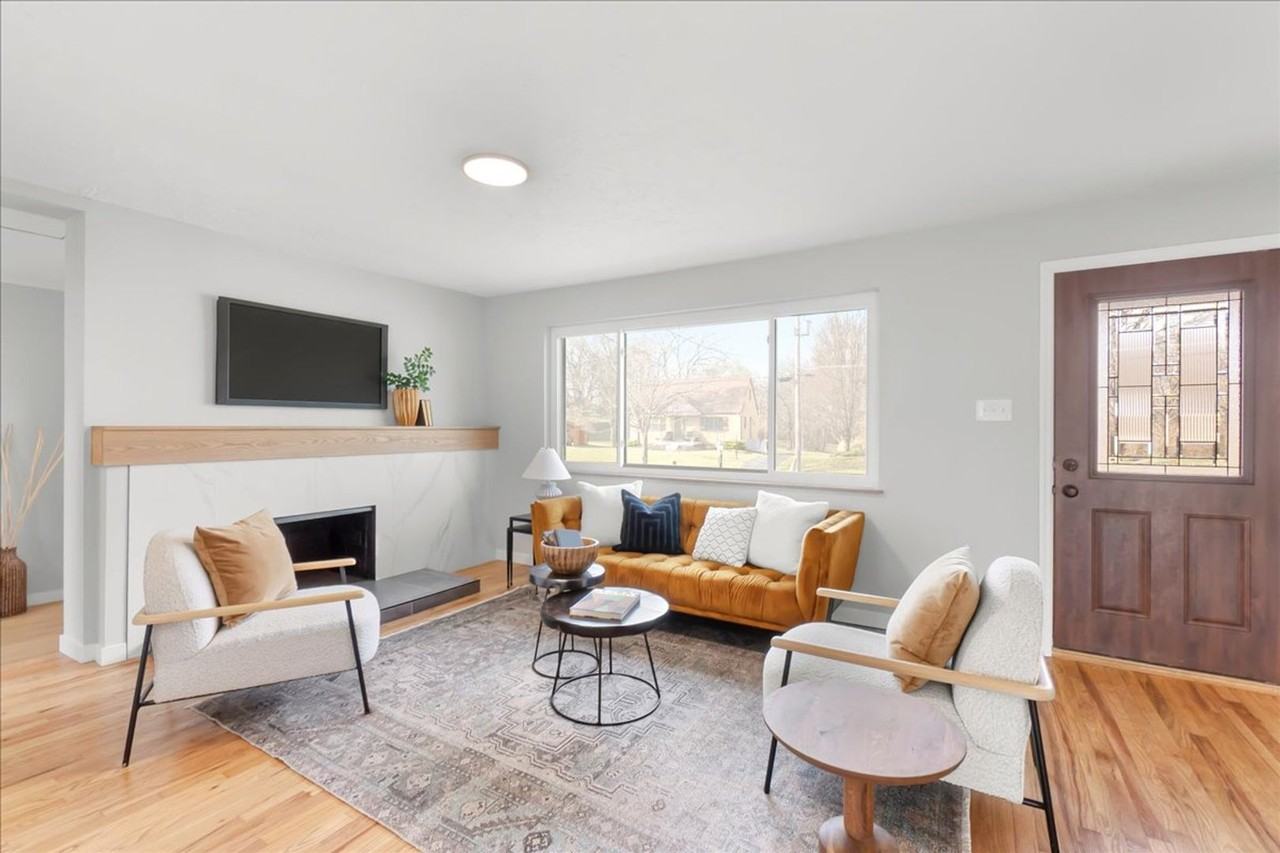 4344 Overton Ln - Photo 3 of 24