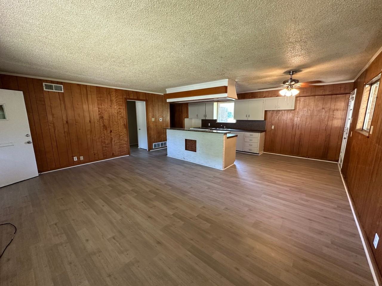 2332 Caldwell Blvd - Photo 5 of 24