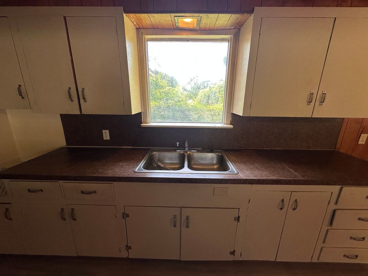 2332 Caldwell Blvd - Photo 7 of 24