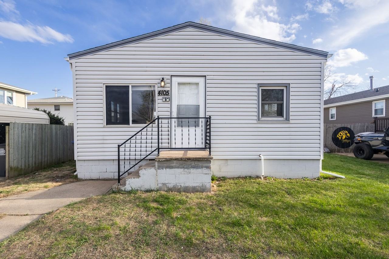 4105 Avenue C - Photo 2 of 15