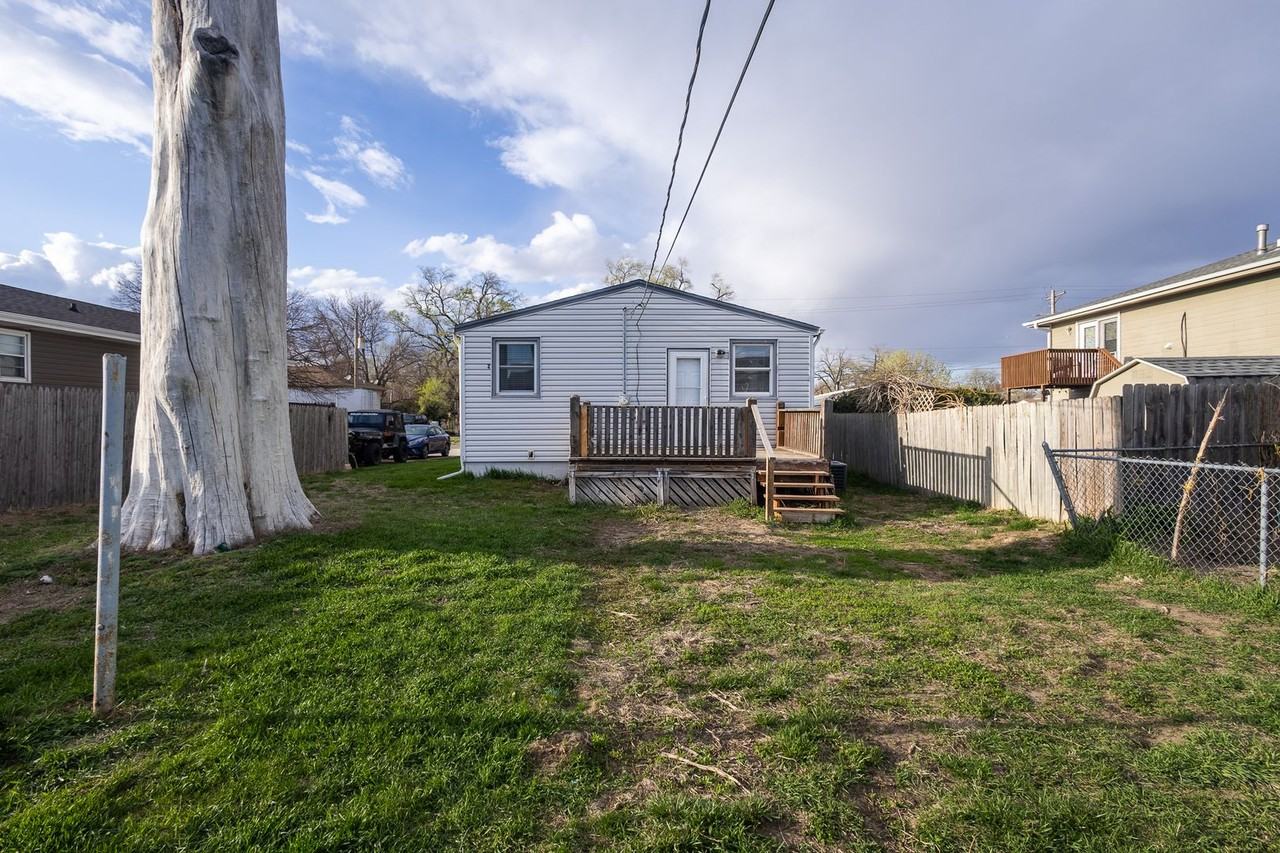 4105 Avenue C - Photo 4 of 15