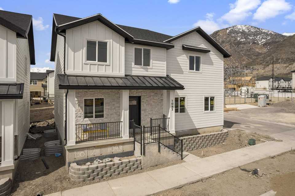 1093 E 1320 S - Photo 2 of 29