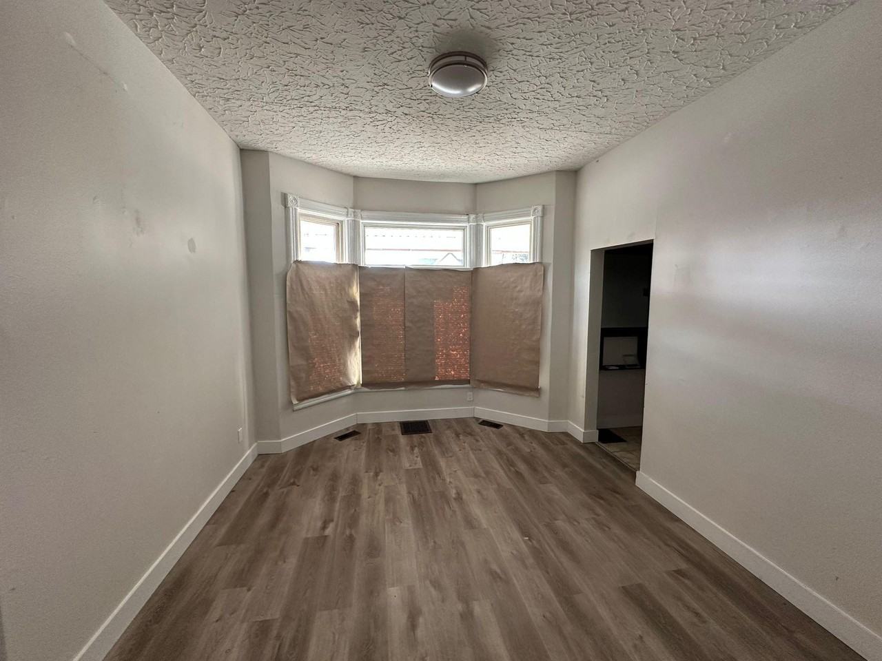 570 Bruce Ave - Photo 2 of 14
