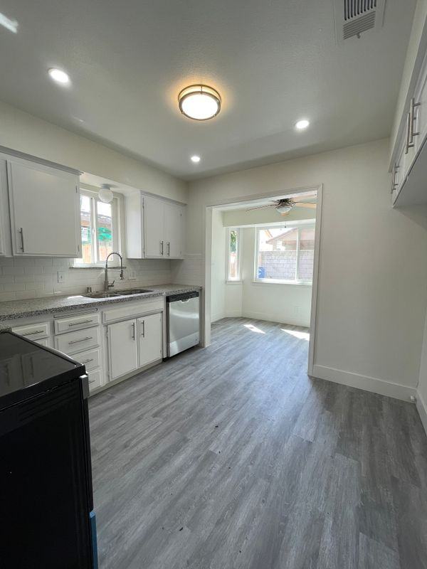 5455 W Santa Ana Ave - Photo 2 of 7