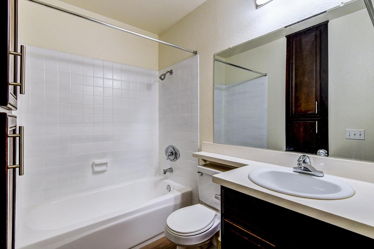 La Jolla Nobel - Photo 7 of 36