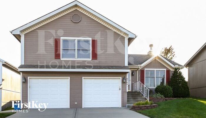 8709 Ne 110th St - Photo 2 of 15