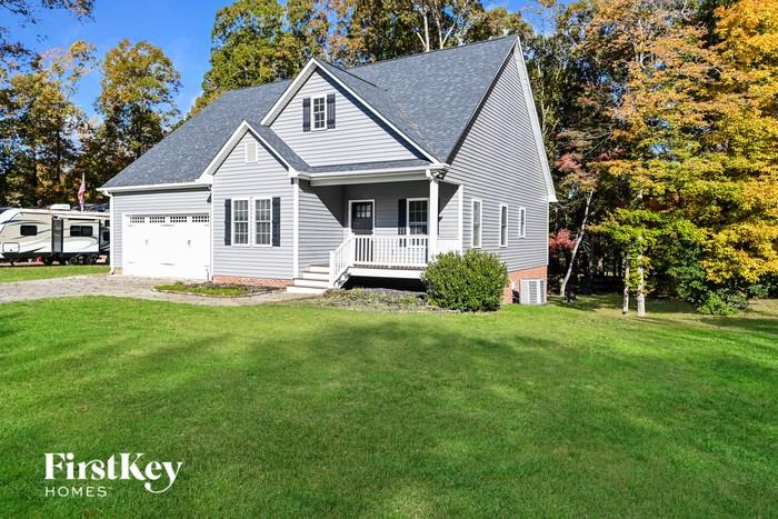 203 Montclair Dr - Photo 2 of 15