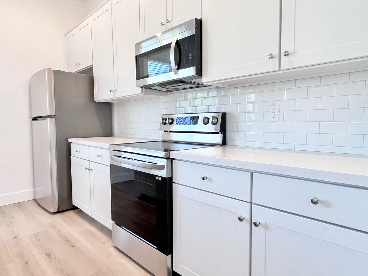 1247 E Colter St #11 - Photo 5 of 50