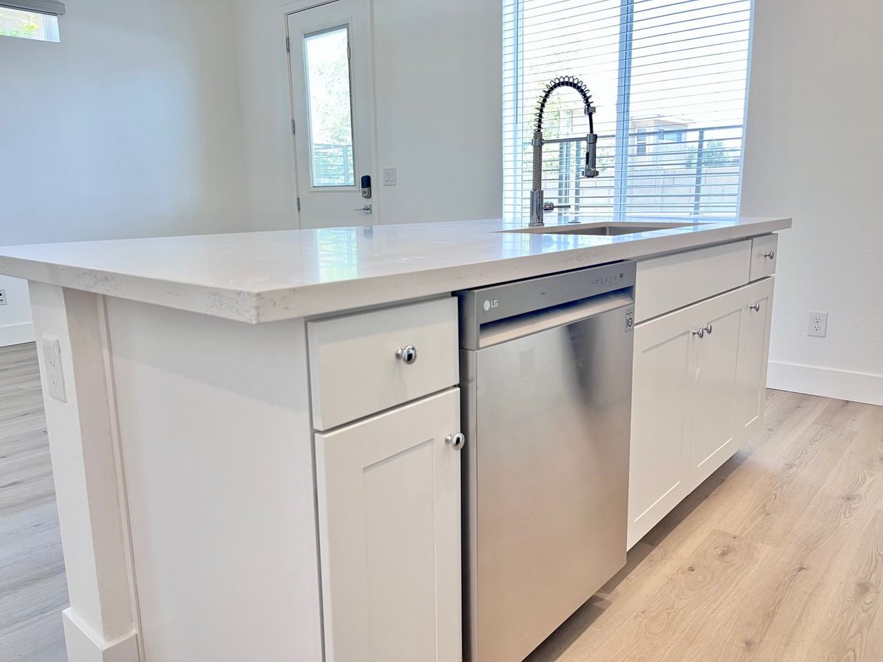 1247 E Colter St #11 - Photo 6 of 50