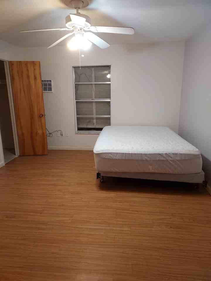 7177 Columbia Cir - Photo 2 of 8