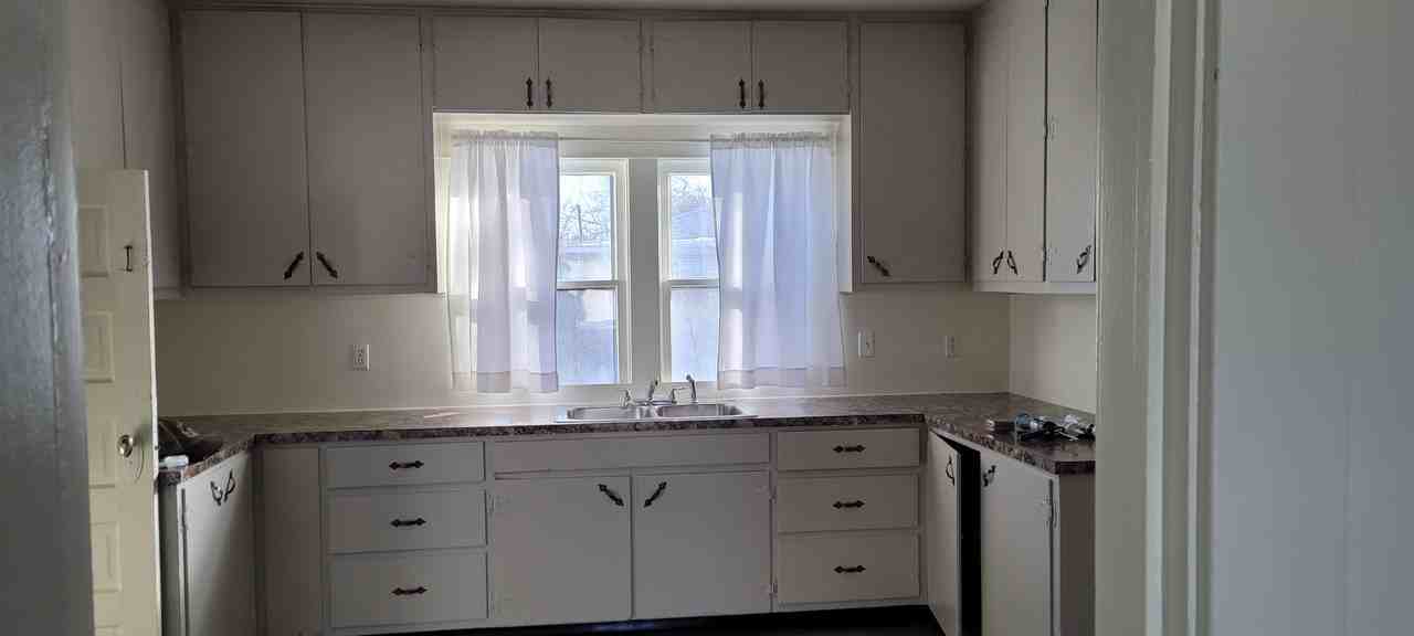 734 Madison Ave #NA - Photo 4 of 24