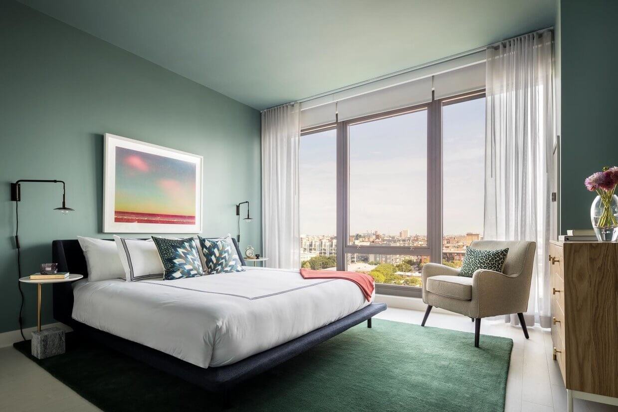 1135 W Van Buren St #NA - Photo 2 of 13