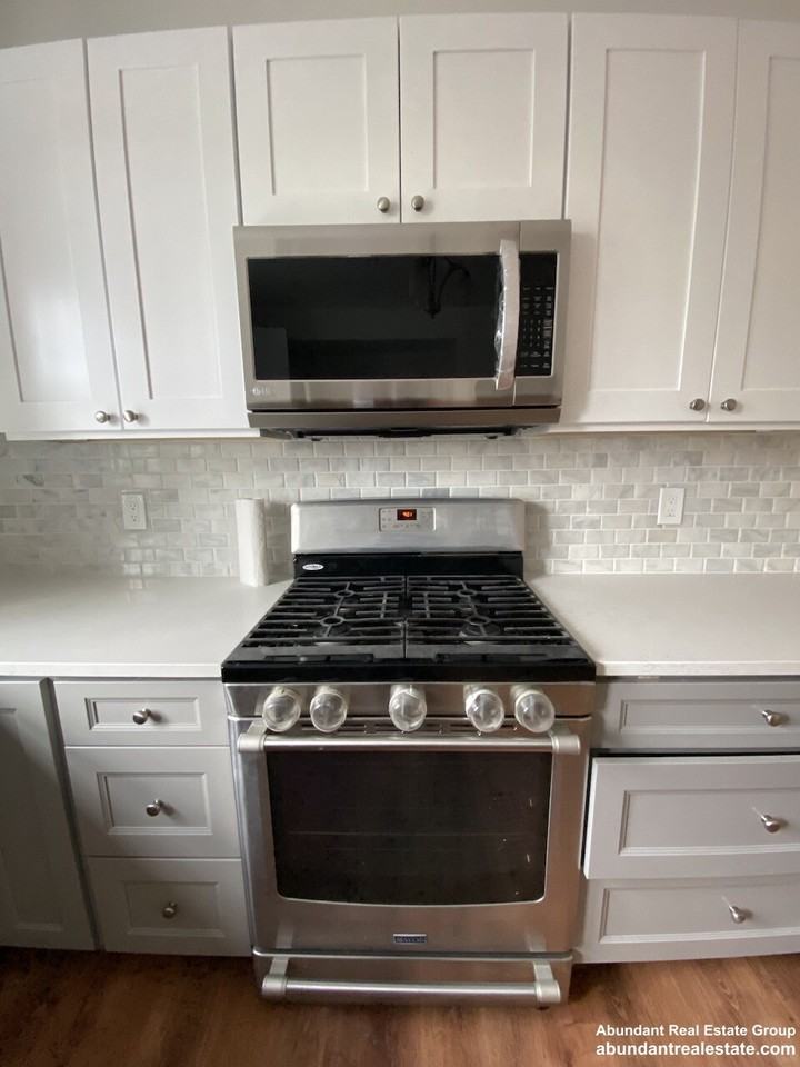 16 Gould Ave #1 - Photo 7 of 27