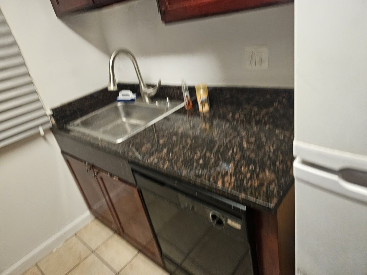 Barnaby St Se #1stROOM - Photo 4 of 9