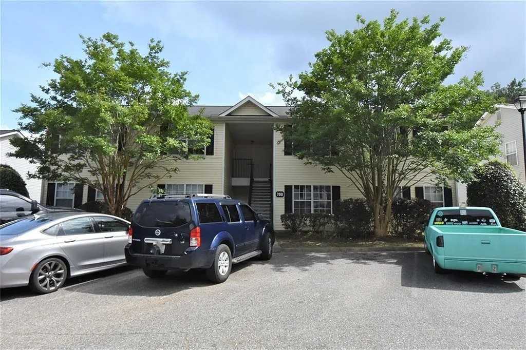 Stonehaven Cir #1806 - Photo 3 of 3