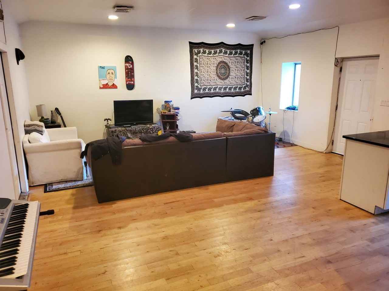 811 Madison Avenue - Photo 5 of 7