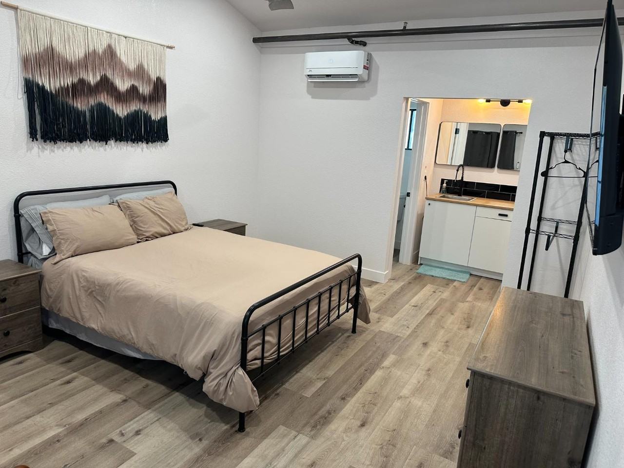 Little Pines - Photo 4 of 15