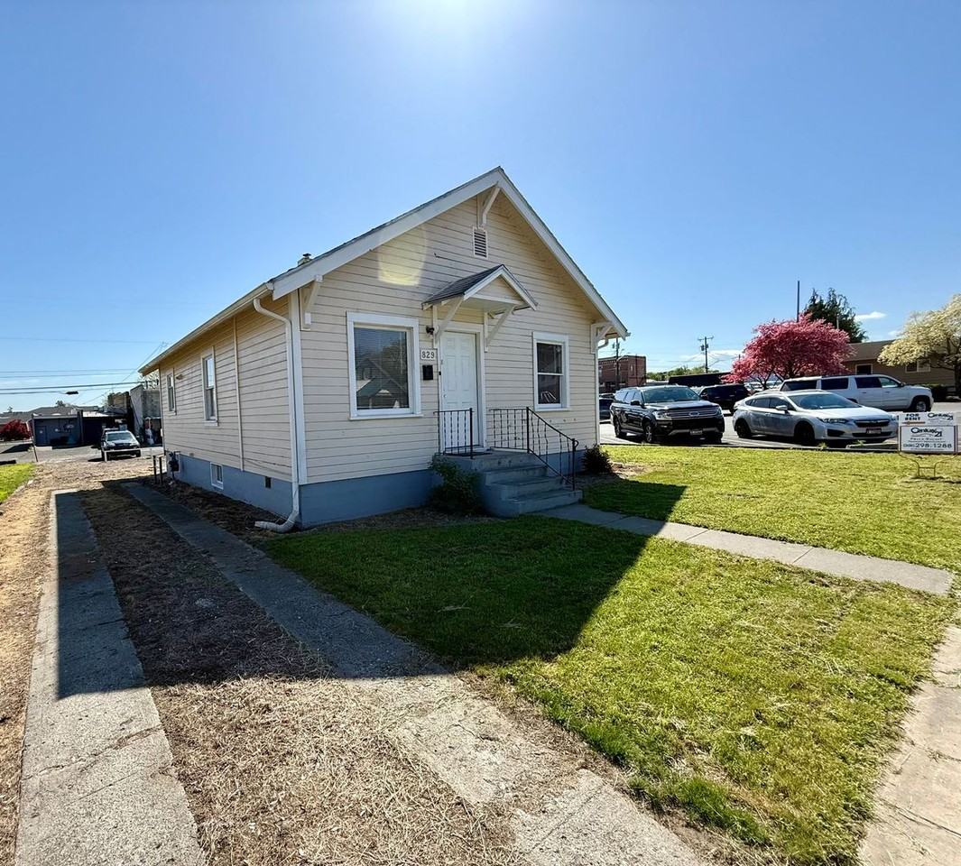 829 7th St - Photo 3 of 29