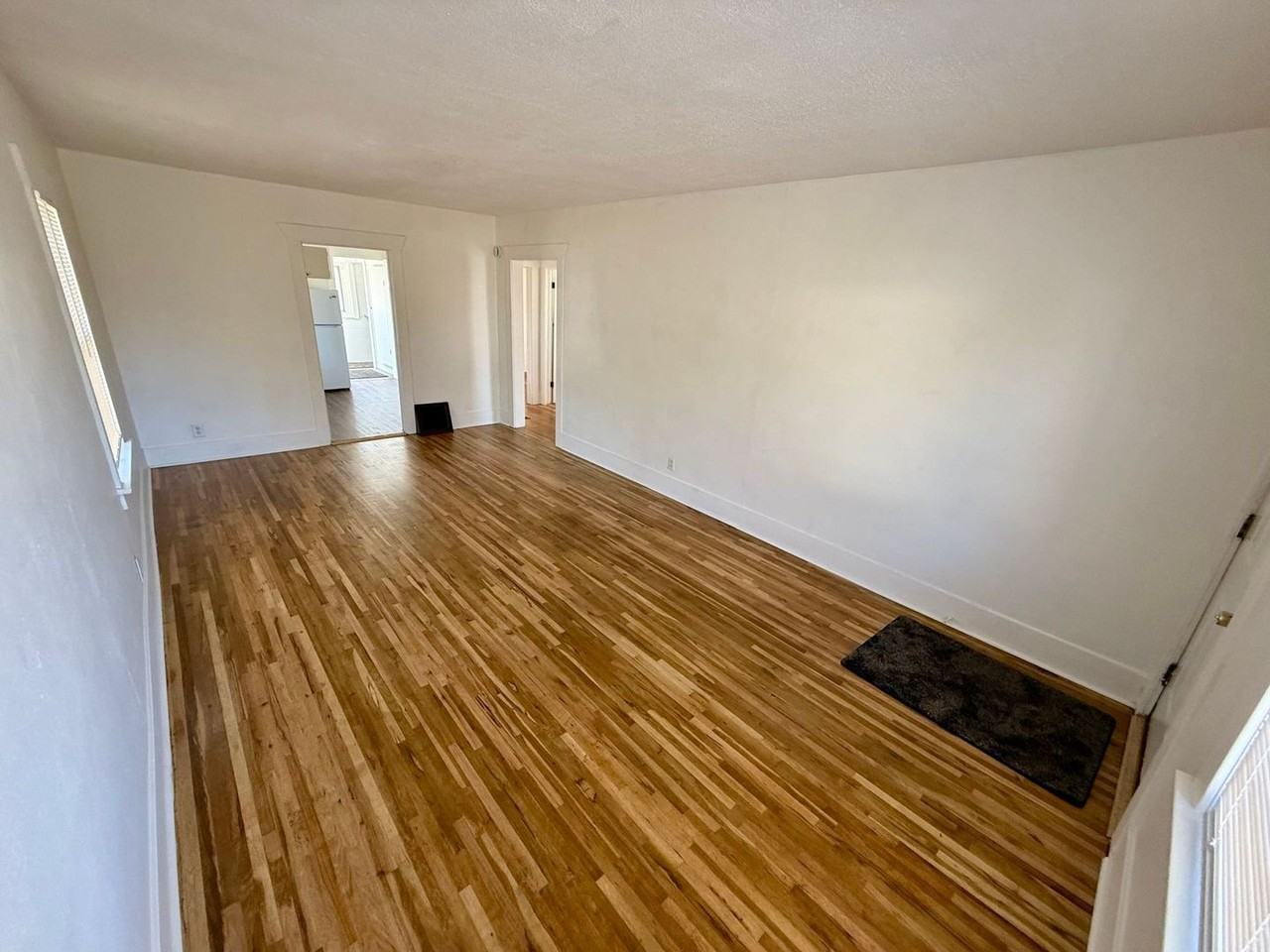 829 7th St - Photo 5 of 29