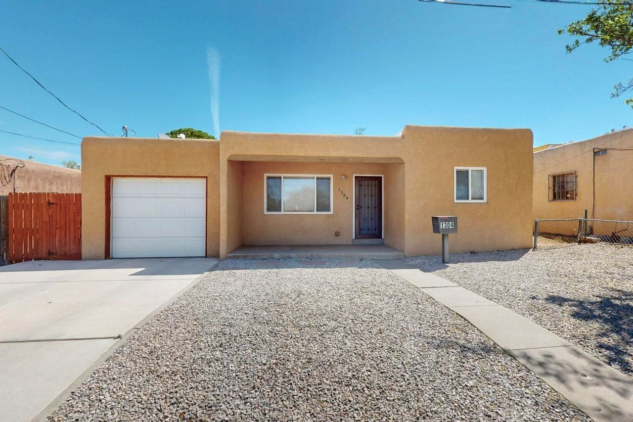 1304 Columbia Dr Se - Photo 2 of 36