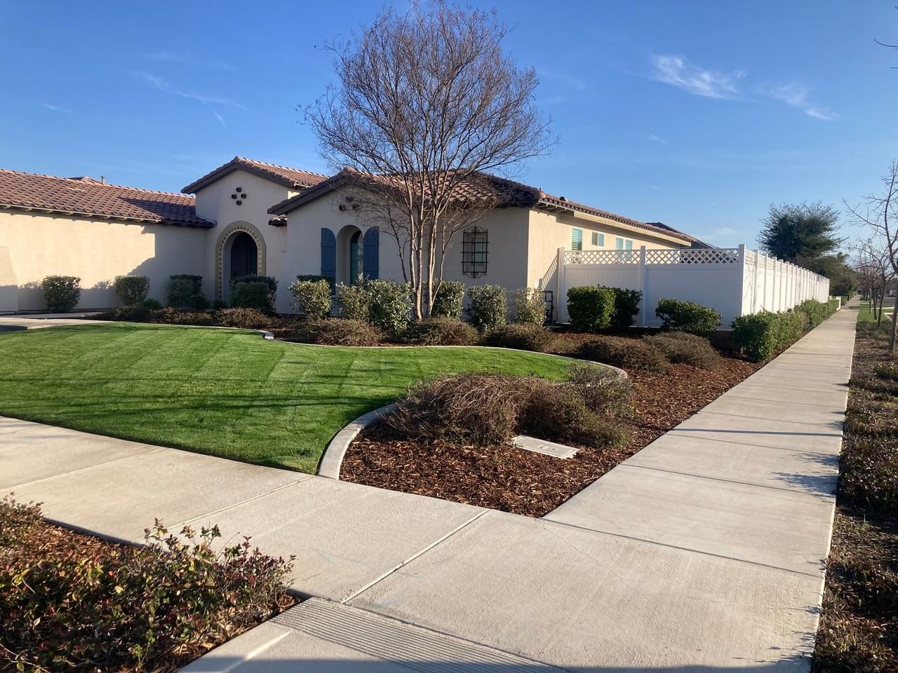 12727 Medallion Dr - Photo 2 of 35