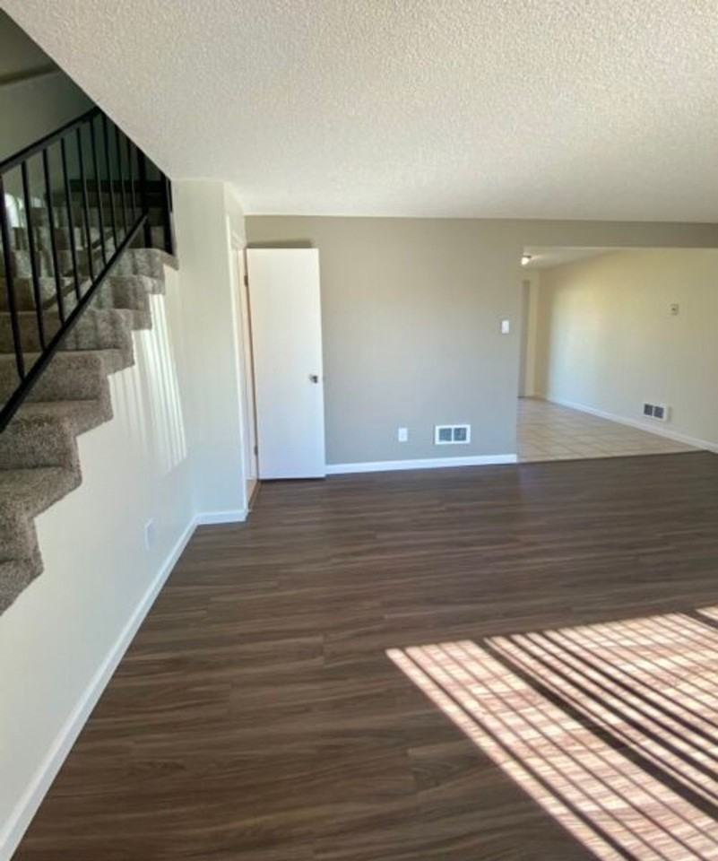 Plum Court Townhomes - Photo 5 of 13