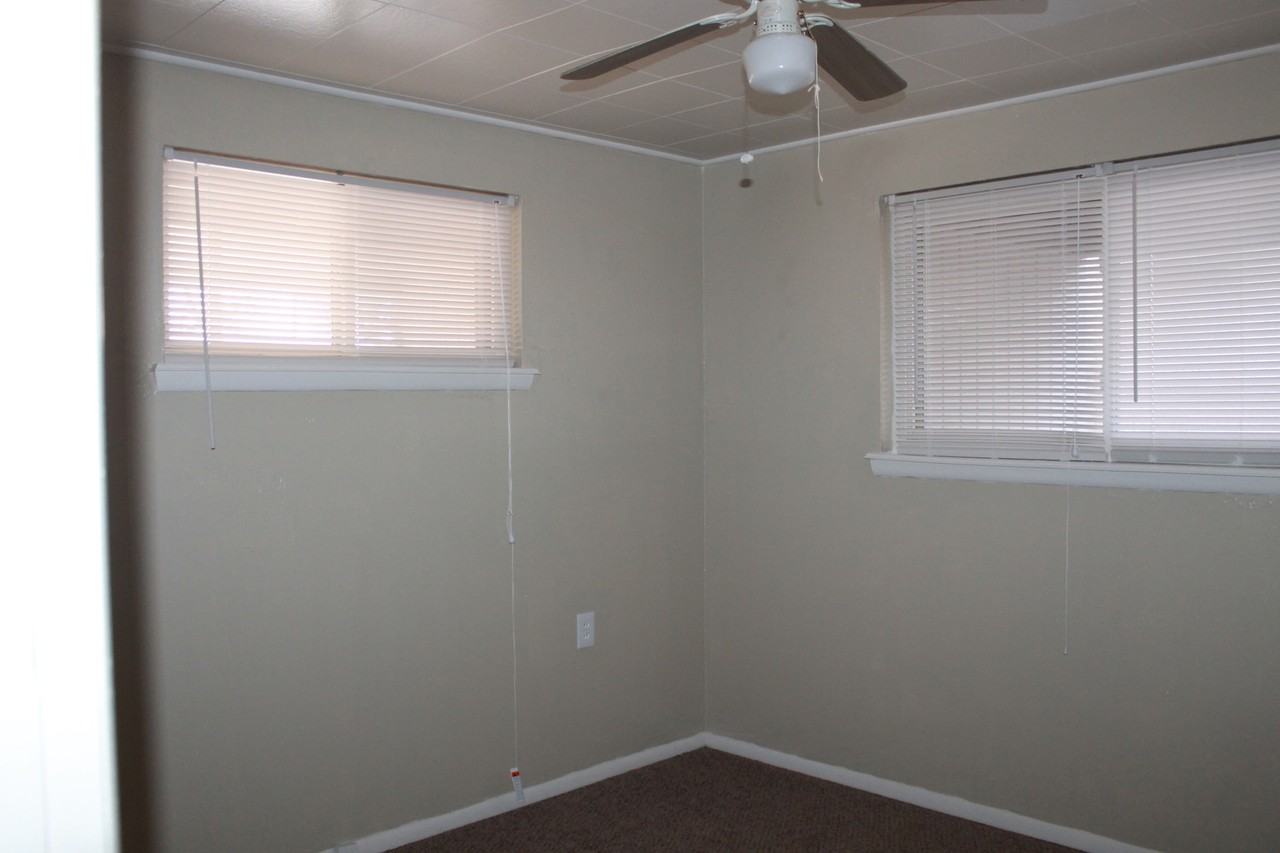 3035 Del View Dr - Photo 3 of 14