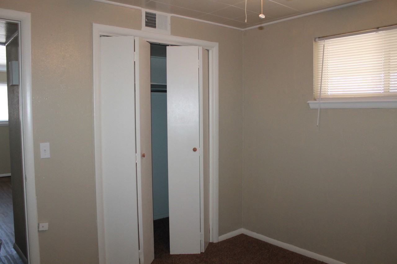 3035 Del View Dr - Photo 4 of 14