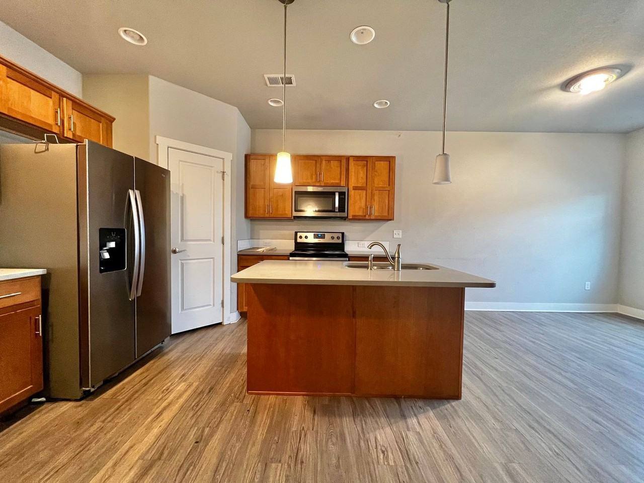 6460 Orchard Park Dr #2 - Photo 3 of 22