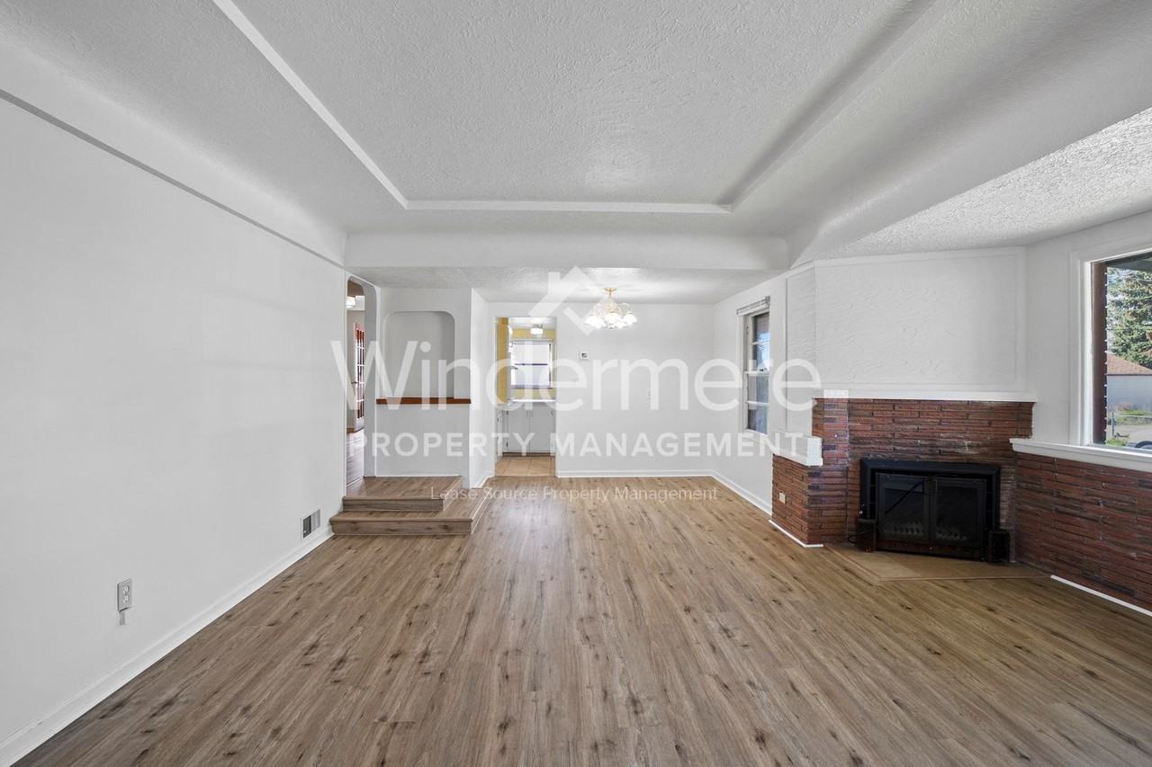 3422 N Nettleton St - Photo 7 of 30