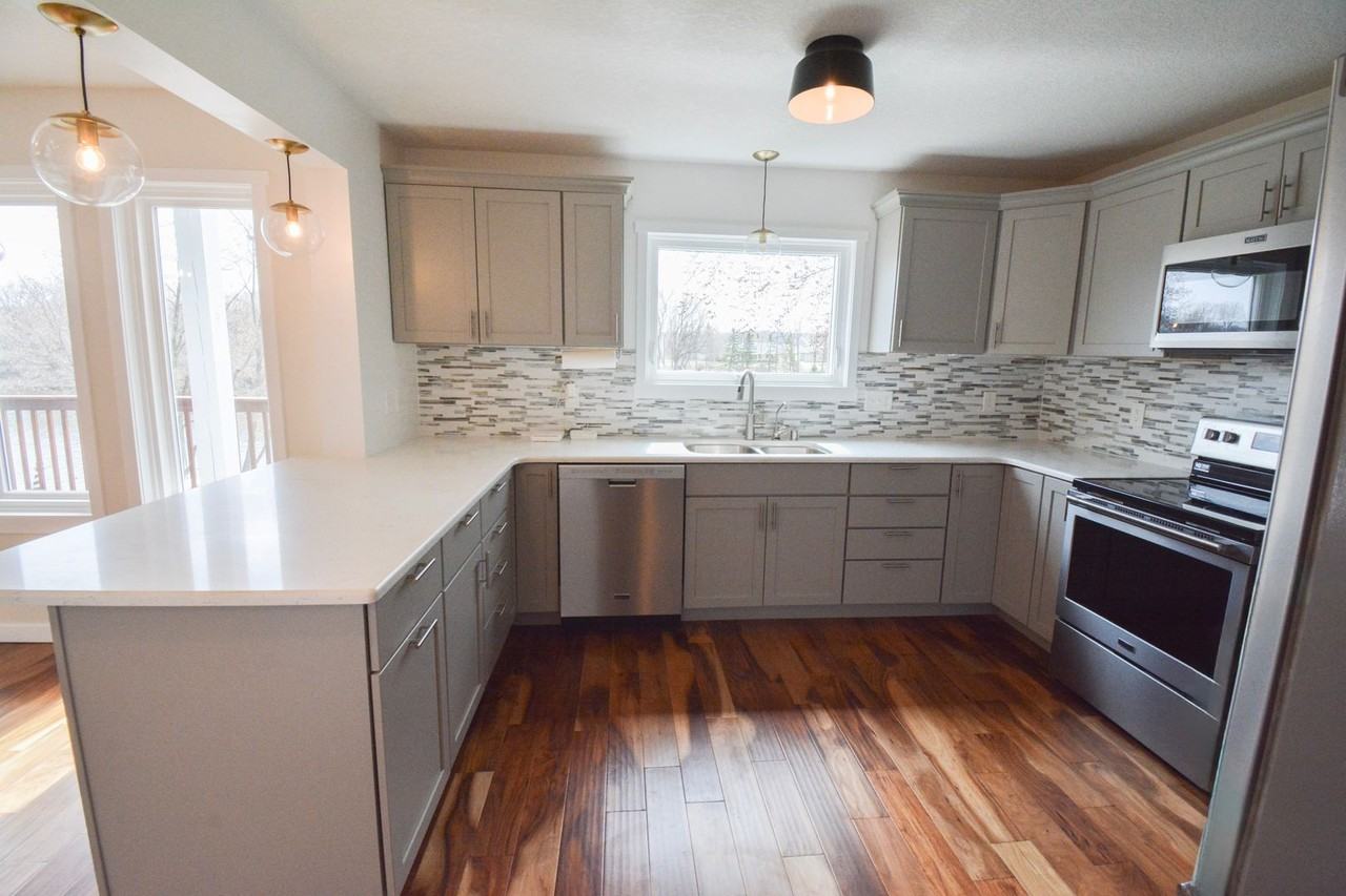 3416 Lake St Nw - Photo 6 of 31