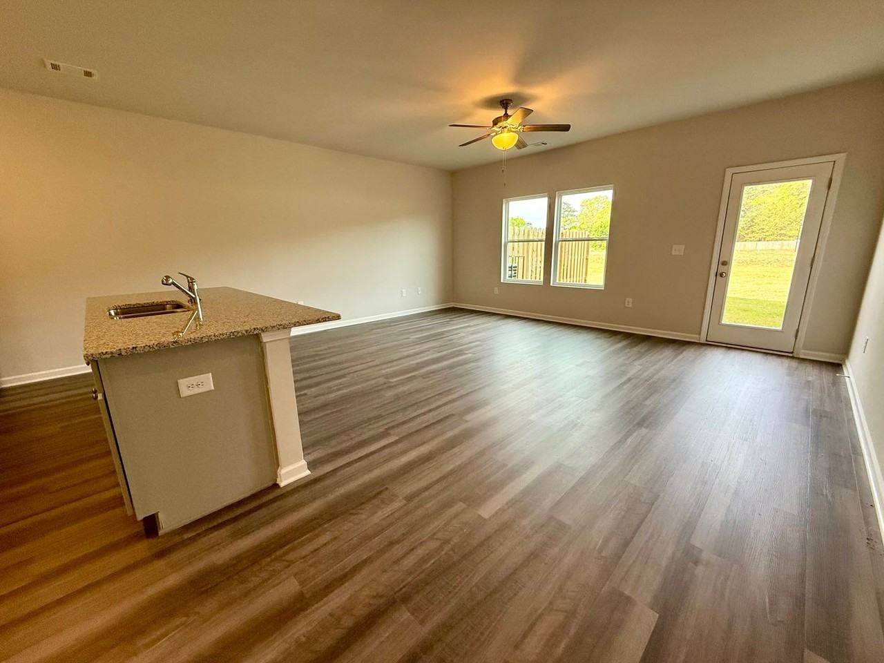 151 Village Green Dr Nw - Photo 4 of 15