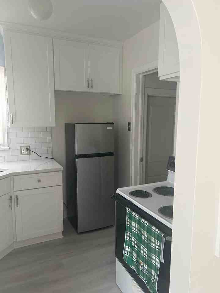 129 S Colorado St - Photo 2 of 21