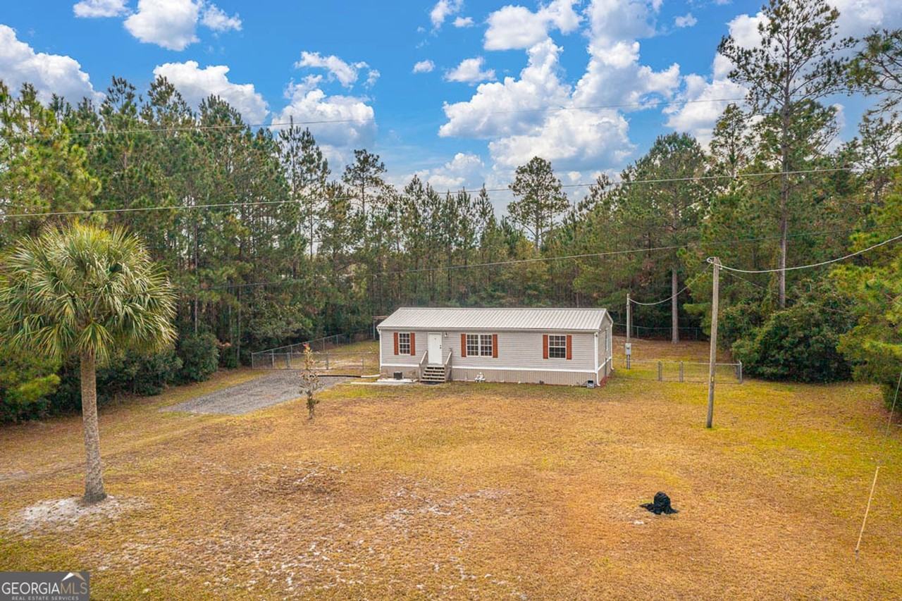 1093 Timber Landing Rd - Photo 2 of 12