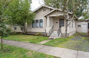 featured image of 270 E 16th Ave